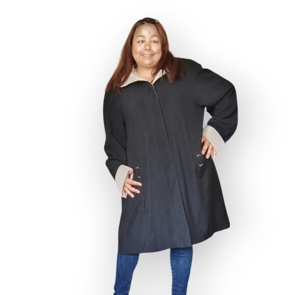 CONTEMPORAINE. Women's Black Trenchcoat With Beige Cuffs On Sleeve Size Large. - Picture 2 of 14